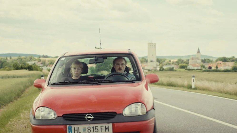 Birgit Minichmayr y Josef Hader en andrea-gets-a-divorce