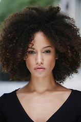 picture of actor Elarica Gallacher