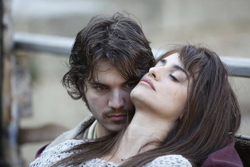 Penélope Cruz y Emile Hirsch en Volver a nacer