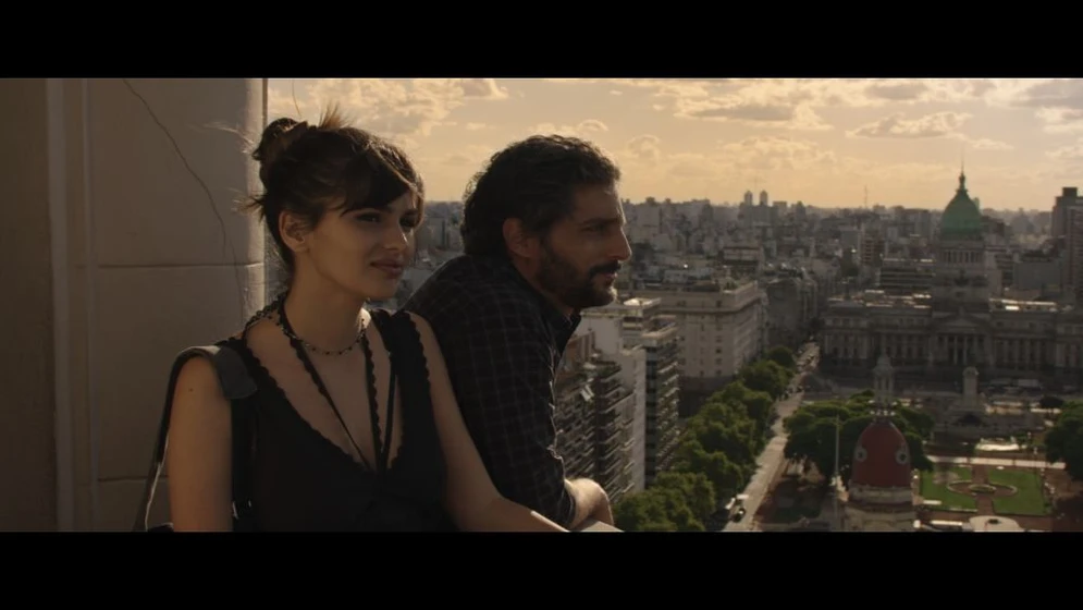 Sara Sálamo y Joaquín Furriel en las-grietas-de-jara