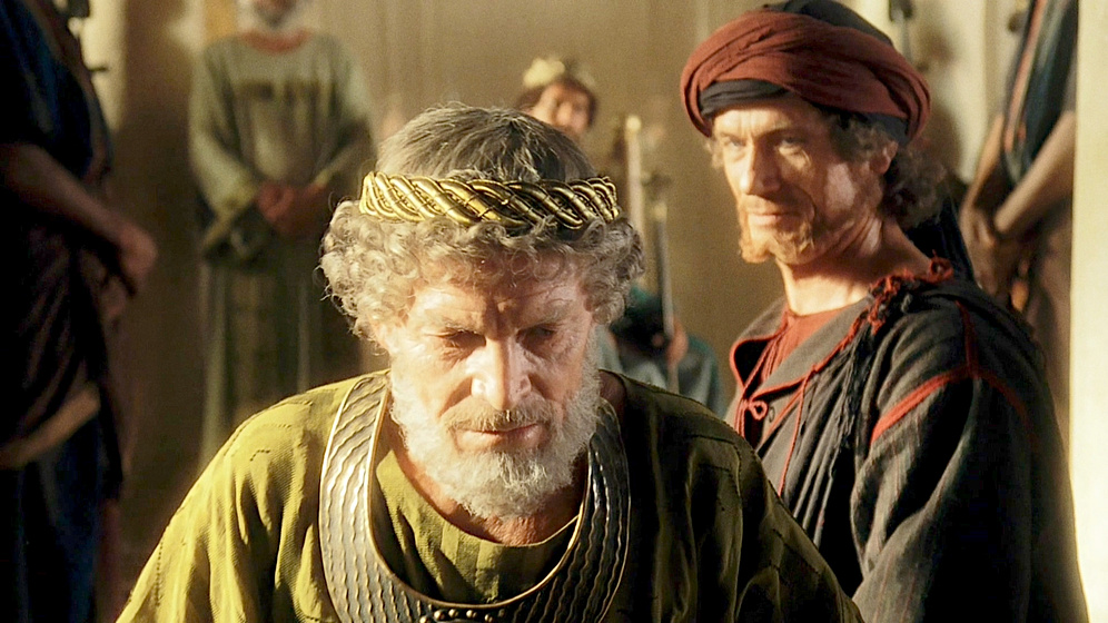 Jürgen Prochnow y Umberto Orsini en Esther