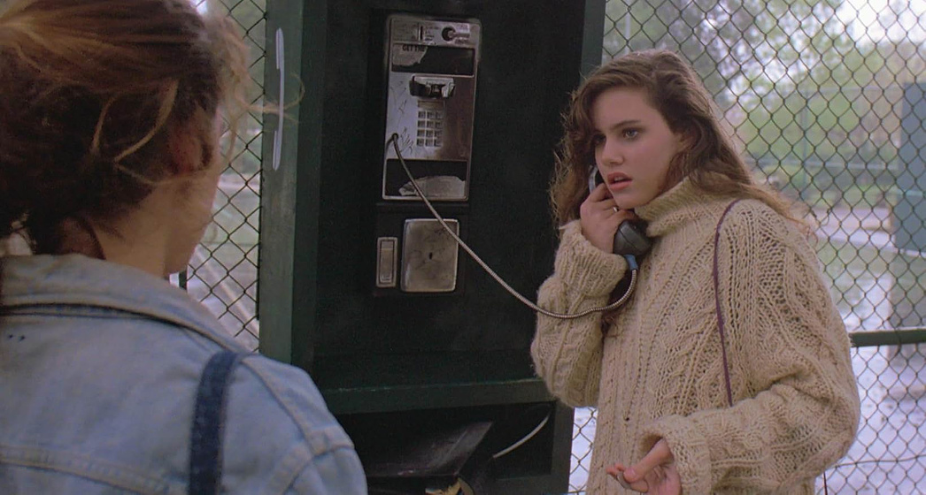 Ione Skye en Instinto Sádico