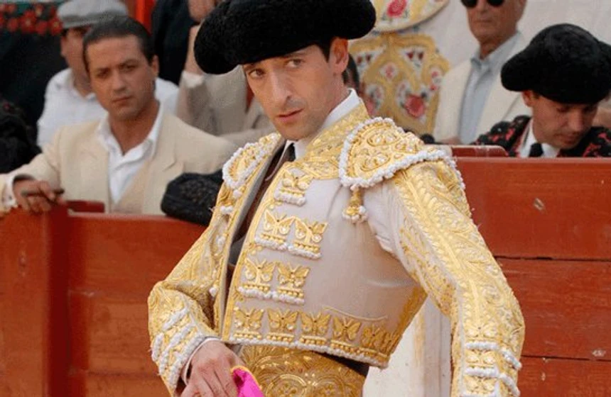 Adrien Brody en manolete