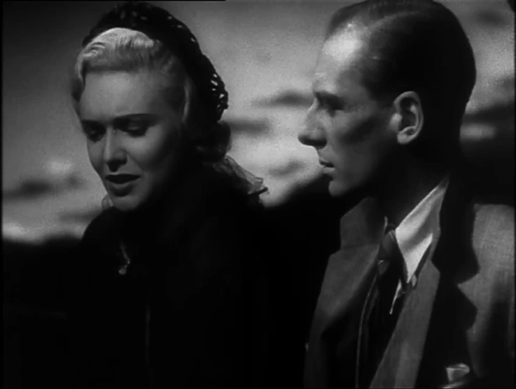John Gielgud y Madeleine Carroll en el-agente-secreto