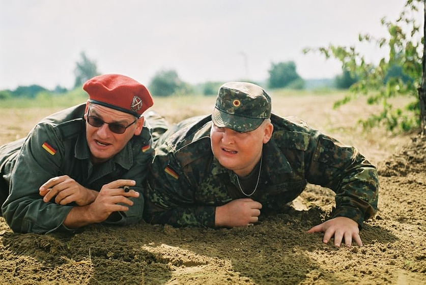 Axel Stein y Holger Müller en Morgen, ihr Luschen! Der Ausbilder-Schmidt-Film