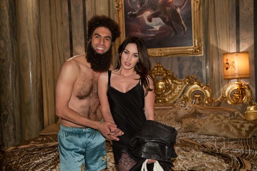 Sacha Baron Cohen y Megan Fox en El Dictador