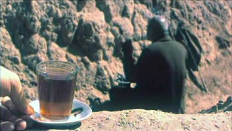 Faramarz Gharibian en Dancing in the Dust