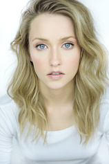 picture of actor Emily Tennant