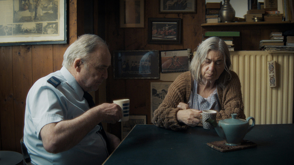 Frieda Pittoors en a-messy-tribute-to-motherly-love