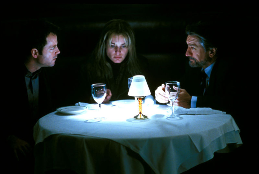 Robert De Niro, Greg Kinnear y Rebecca Romijn en El Enviado (2004)