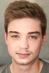 picture of actor Tom Hoßbach