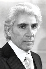 photo of person Frank Finlay