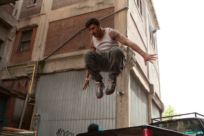 David Belle en Brick Mansions (La Fortaleza)