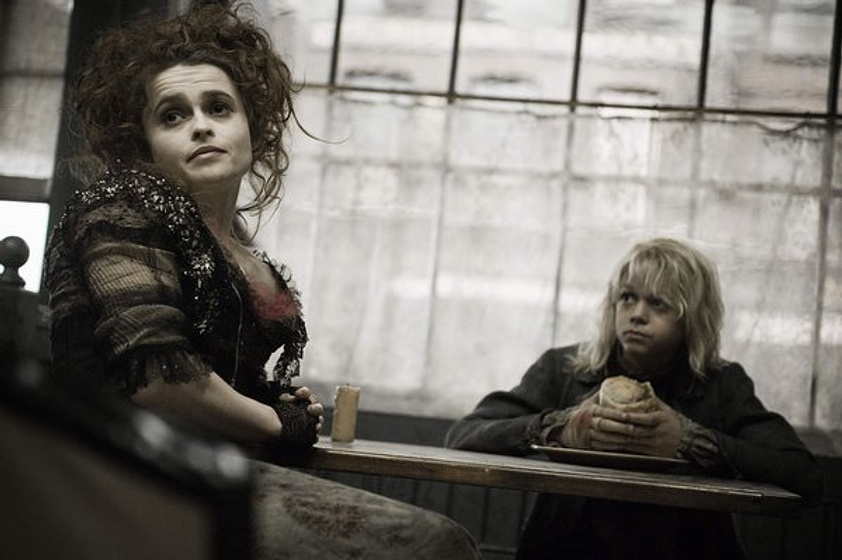 Helena Bonham Carter y Ed Sanders en Sweeney Todd. El barbero diabólico de la calle Fleet