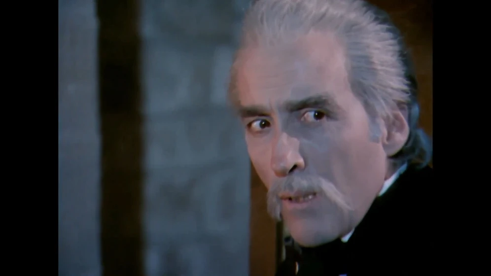 Christopher Lee [I] en el-conde-dracula