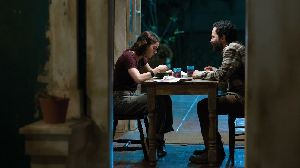 Tessa Ía y Mauricio Isaac en cafe-chairel