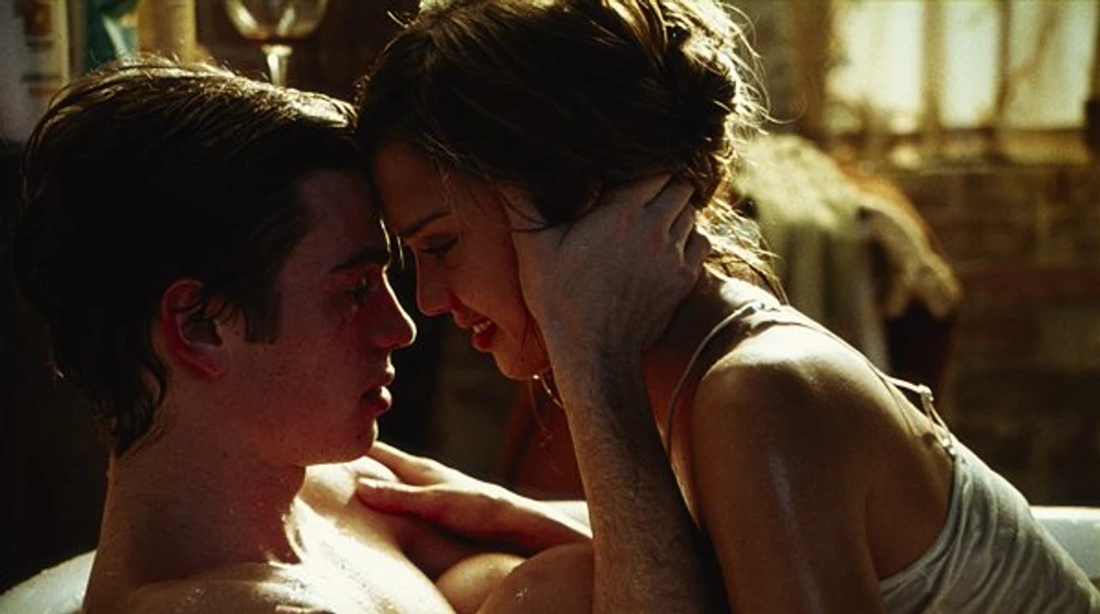 Hayden Christensen y Jessica Alba en despierto
