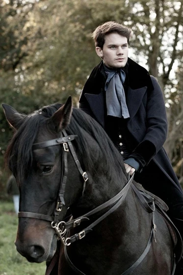 Jeremy Irvine en Grandes Esperanzas