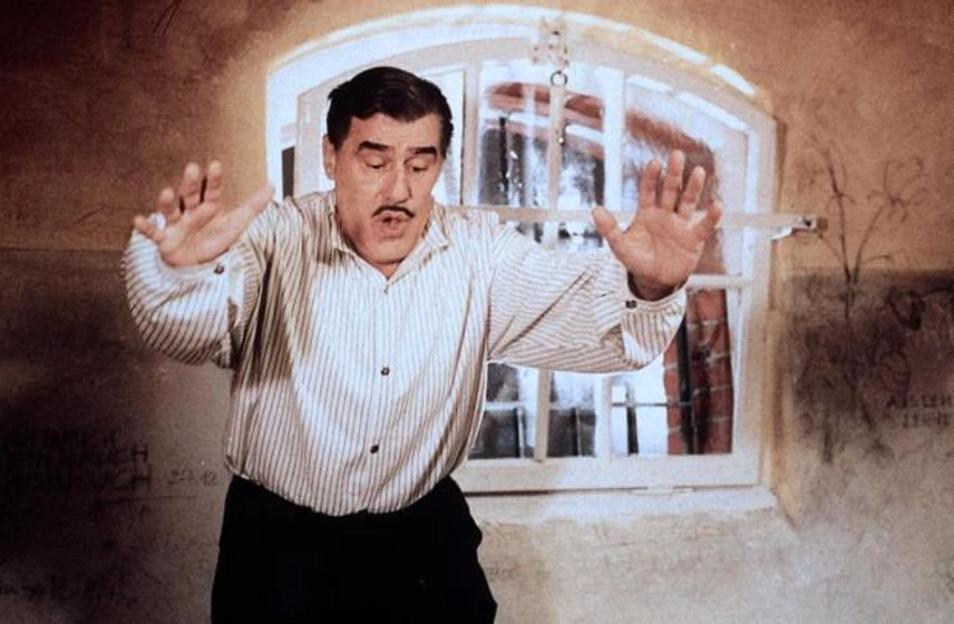 Mario Adorf en alles-nur-tarnung