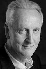 photo of person Hugh Fraser