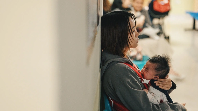 Imagen de Montages of a Modern Motherhood