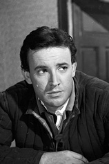 picture of actor Adam Dzieszynski