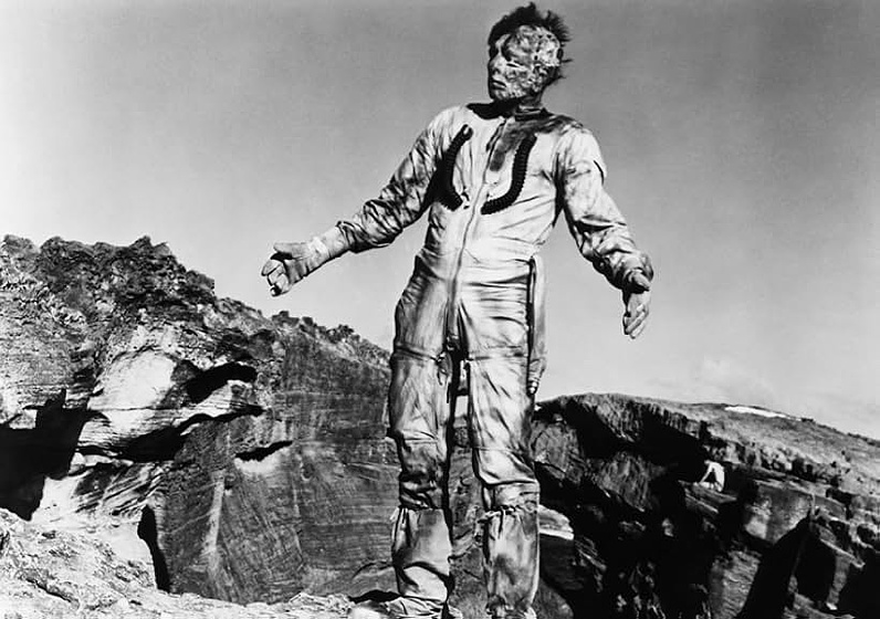 Robert Reilly en Frankenstein Contra el Monstruo del Espacio