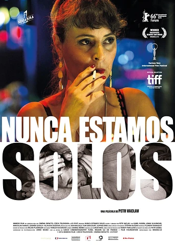 Poster de Nunca estamos solos