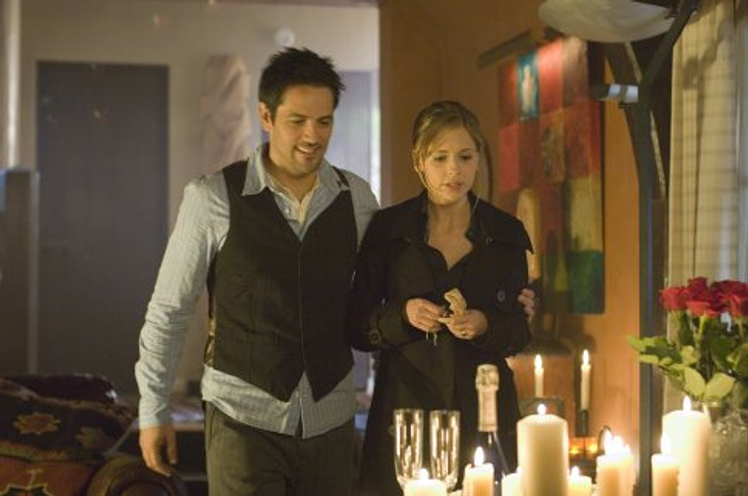 Michael Landes y Sarah Michelle Gellar en Posesión