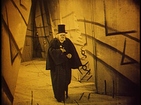 still of movie El Gabinete del Dr. Caligari