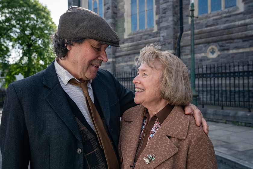 Kathy Bates y Stephen Rea en El Club de los Milagros