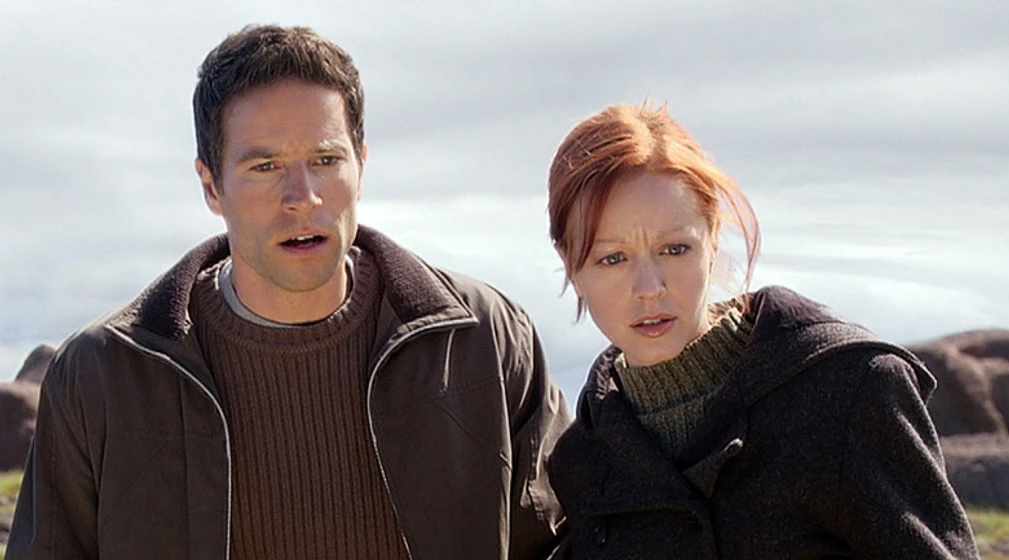 Lindy Booth y James Thomas en el-faro-del-miedo