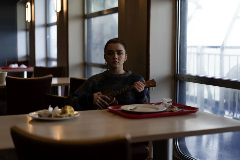 Maisie Williams en a-quinientas-millas-de-casa