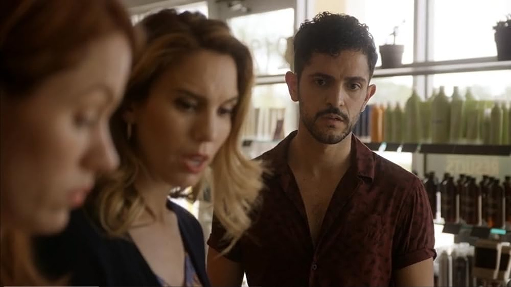 Christy Carlson Romano y Christopher Bencomo en La Asesina de Sueños