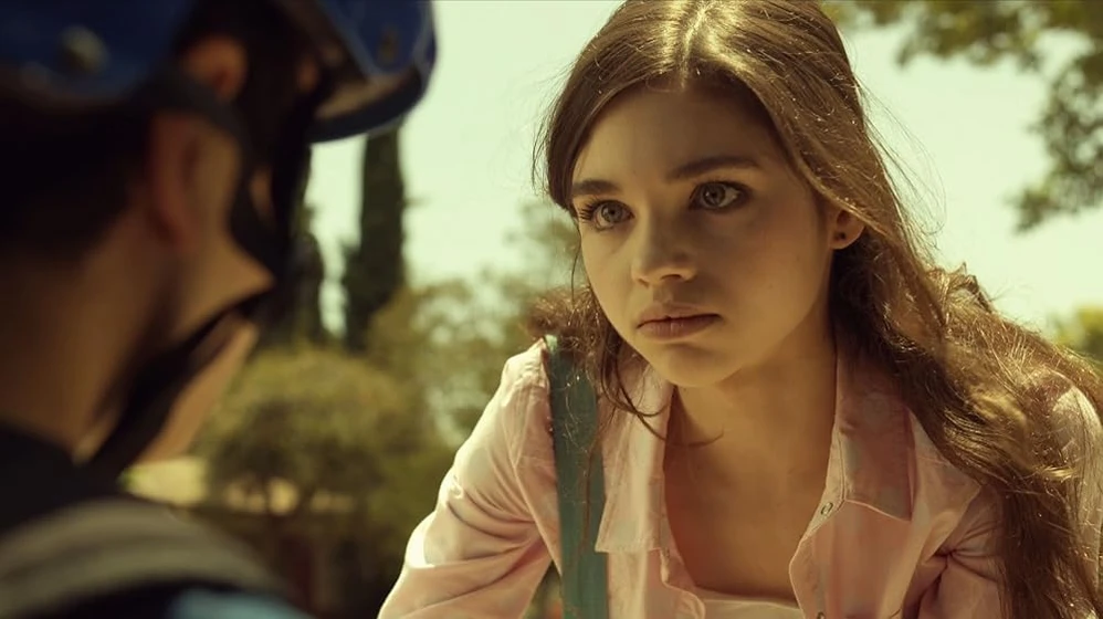 India Eisley en mientras-no-estas