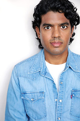 picture of actor Theo Iyer