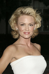 photo of person Kelly Carlson