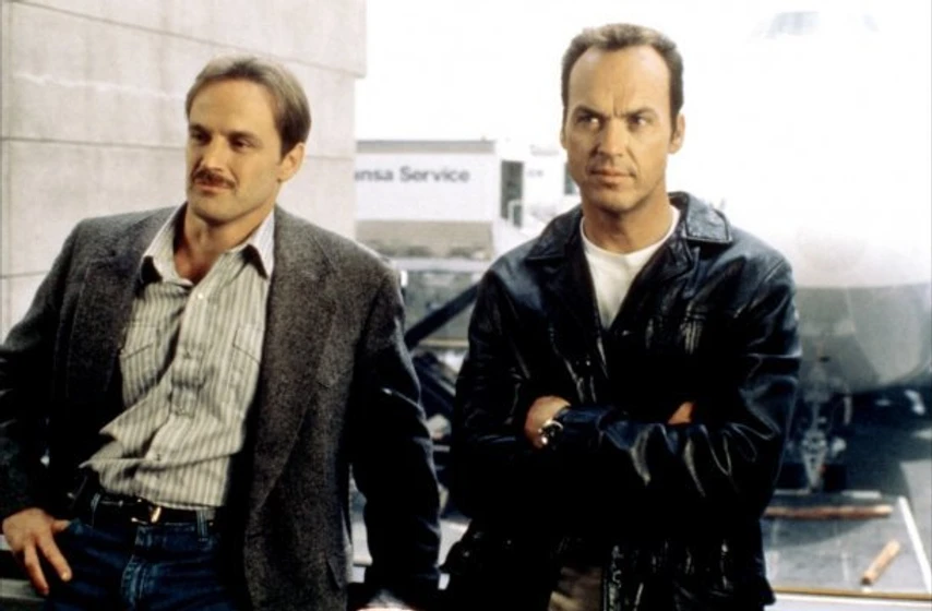 Michael Keaton y Michael Bowen en jackie-brown
