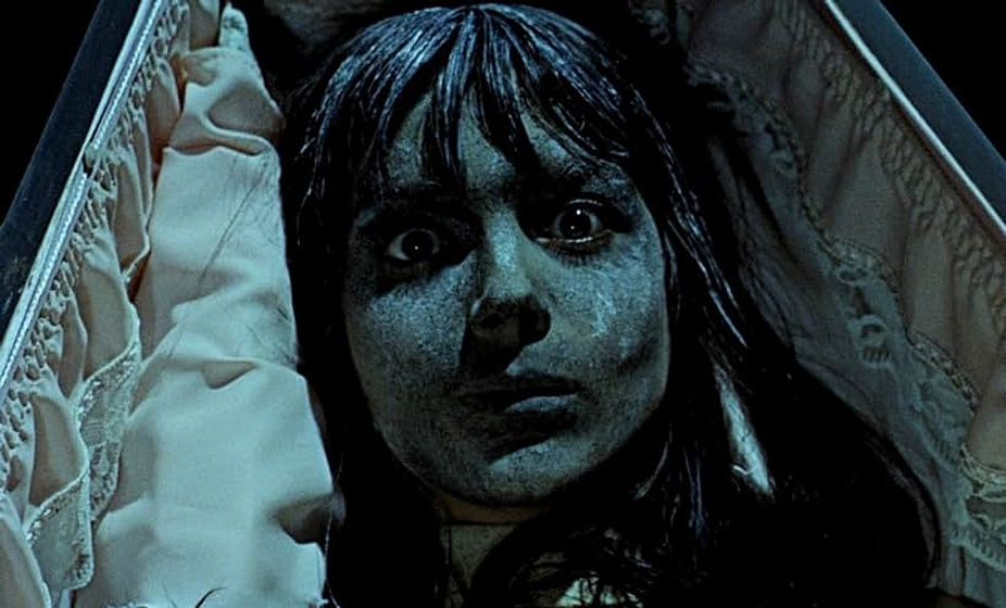 Jacqueline Pearce en La Maldición de los Zombies