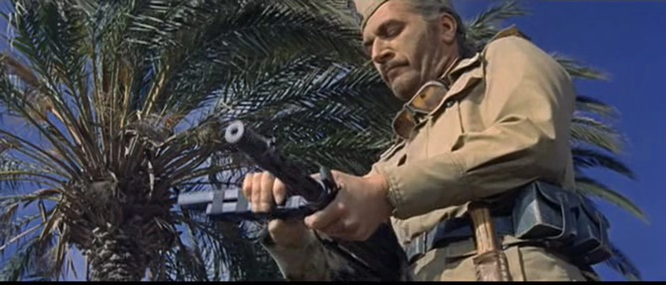 Michael Caine en Mercenarios sin Gloria