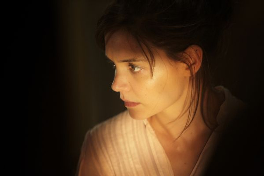Katie Holmes en No tengas miedo a la oscuridad
