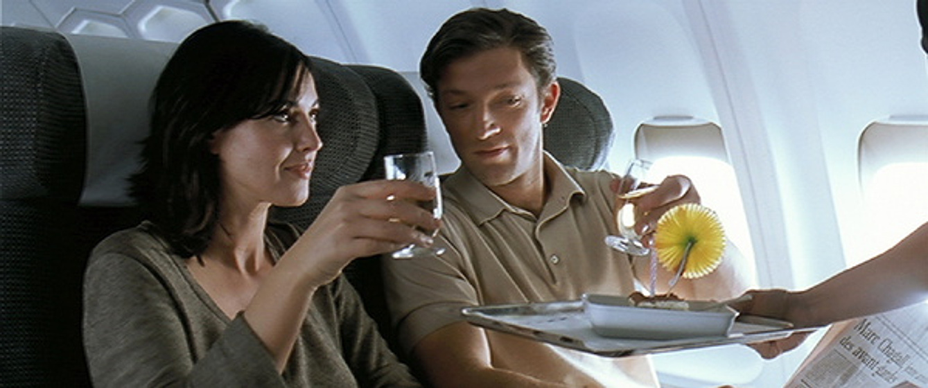Monica Bellucci y Vincent Cassel en Agentes Secretos
