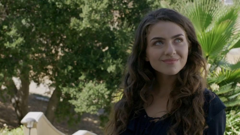 Victoria Konefal en circus-kane