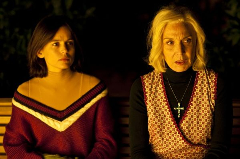 Elena Anaya y Marisa Paredes en La Piel que Habito