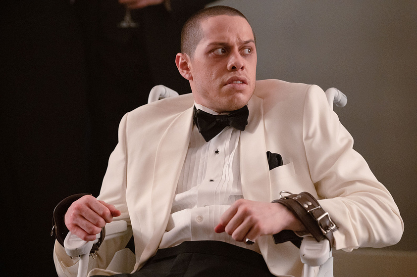 Pete Davidson en The Home