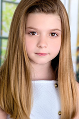 picture of actor Chloe Perrin