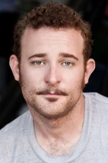 Foto de James Adomian