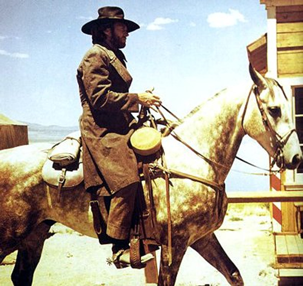Clint Eastwood en Infierno de cobardes
