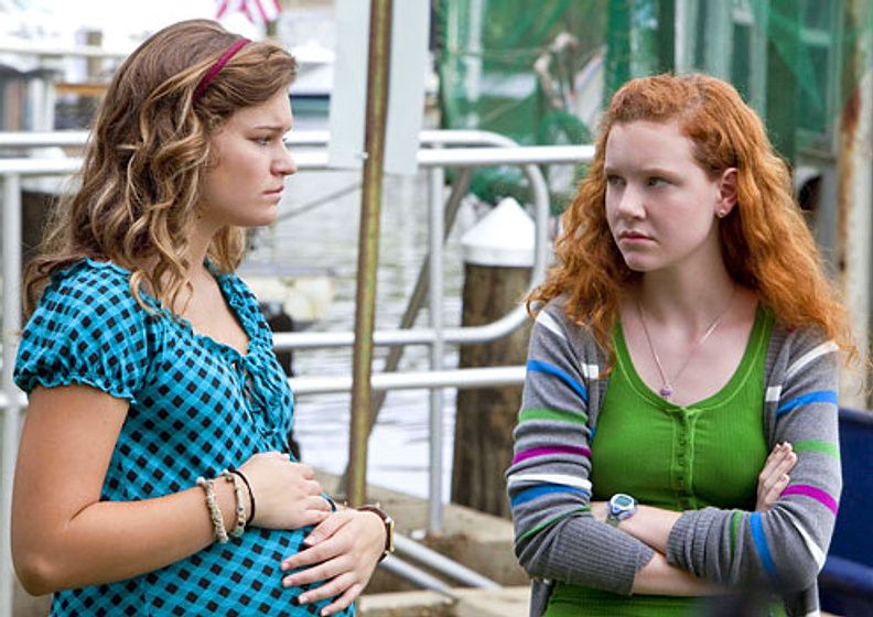 Madisen Beaty y Kelly Heyer en Pacto entre Adolescentes