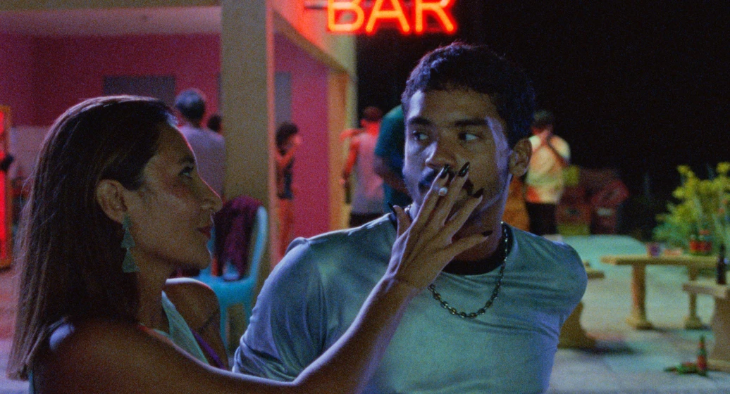 Iago Xavier en motel-destino